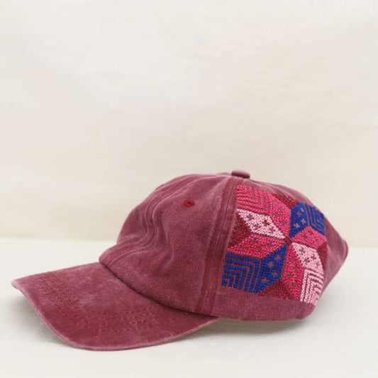 Najma w Reesh Maroon Cap (Feather Star)