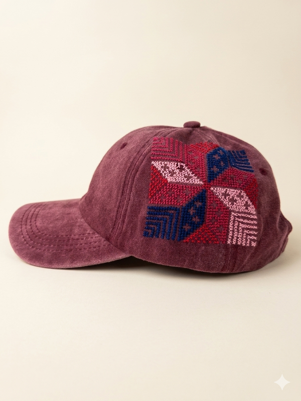 Najma w Reesh Maroon Cap (Feather Star)