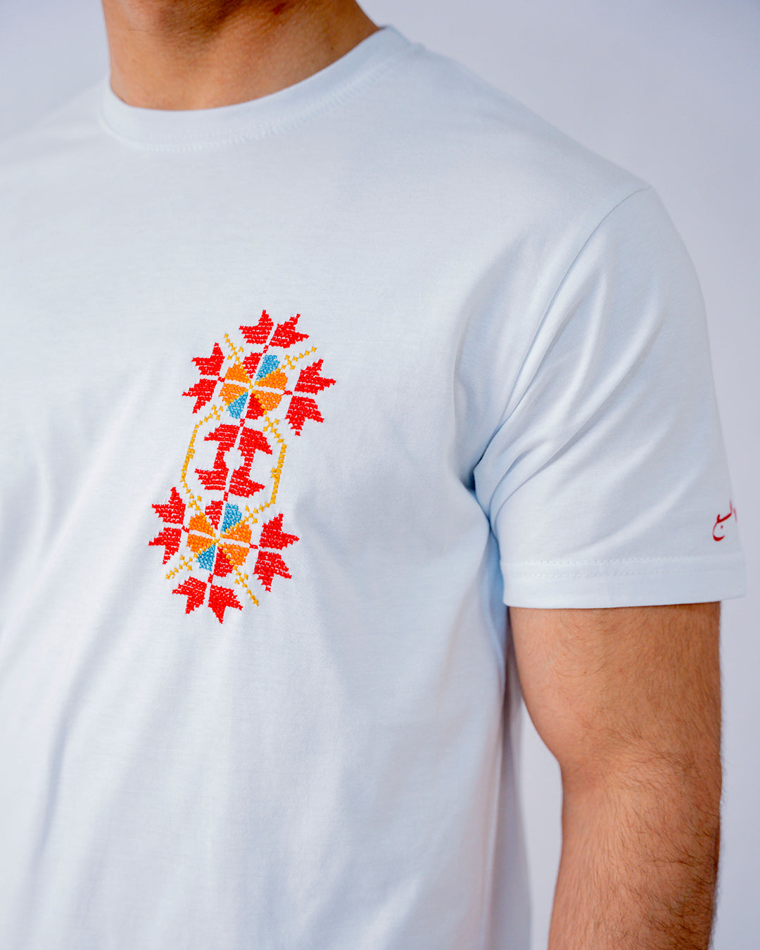 Men Bir Saba`a T-shirt - Azhar (Flower)